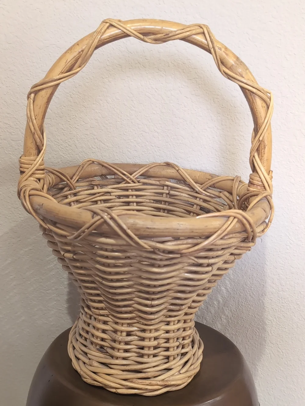 Sturdy Vintage Woven Wicker 60's 70's Wicker Hourglass Gathering Basket